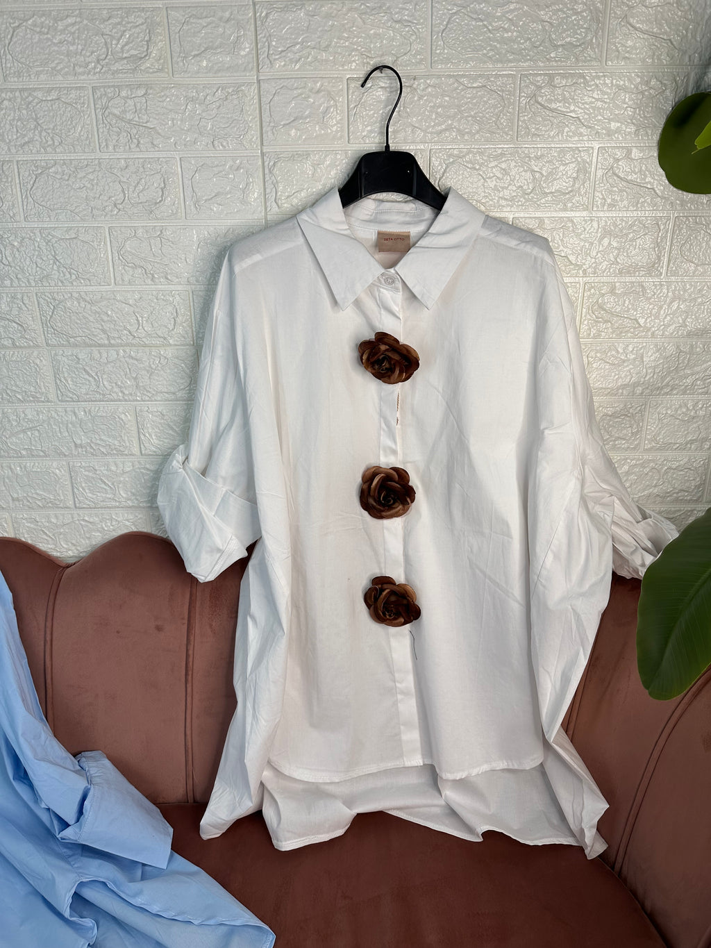 Camicia spille fiori