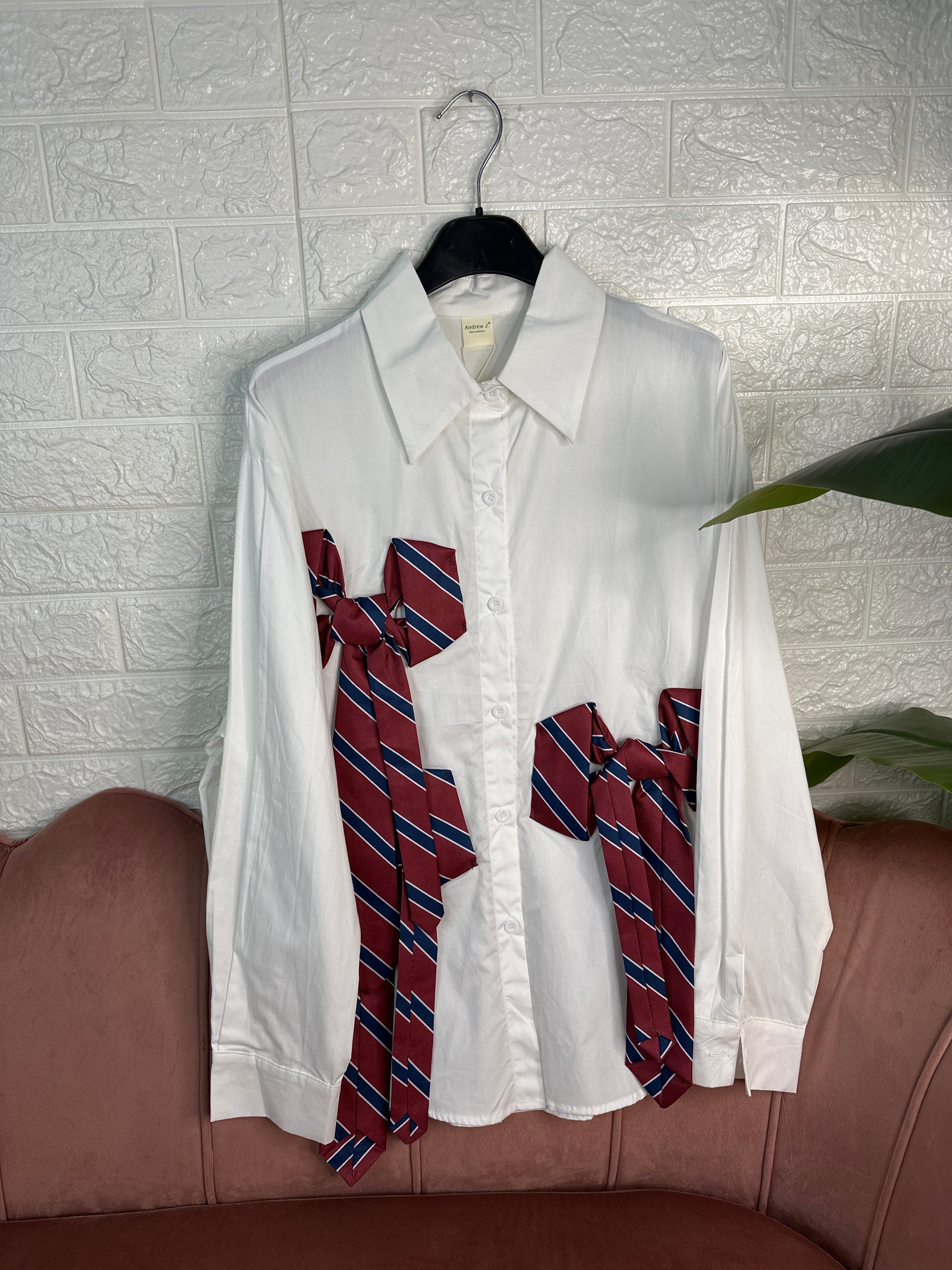 Camicia con cravatta