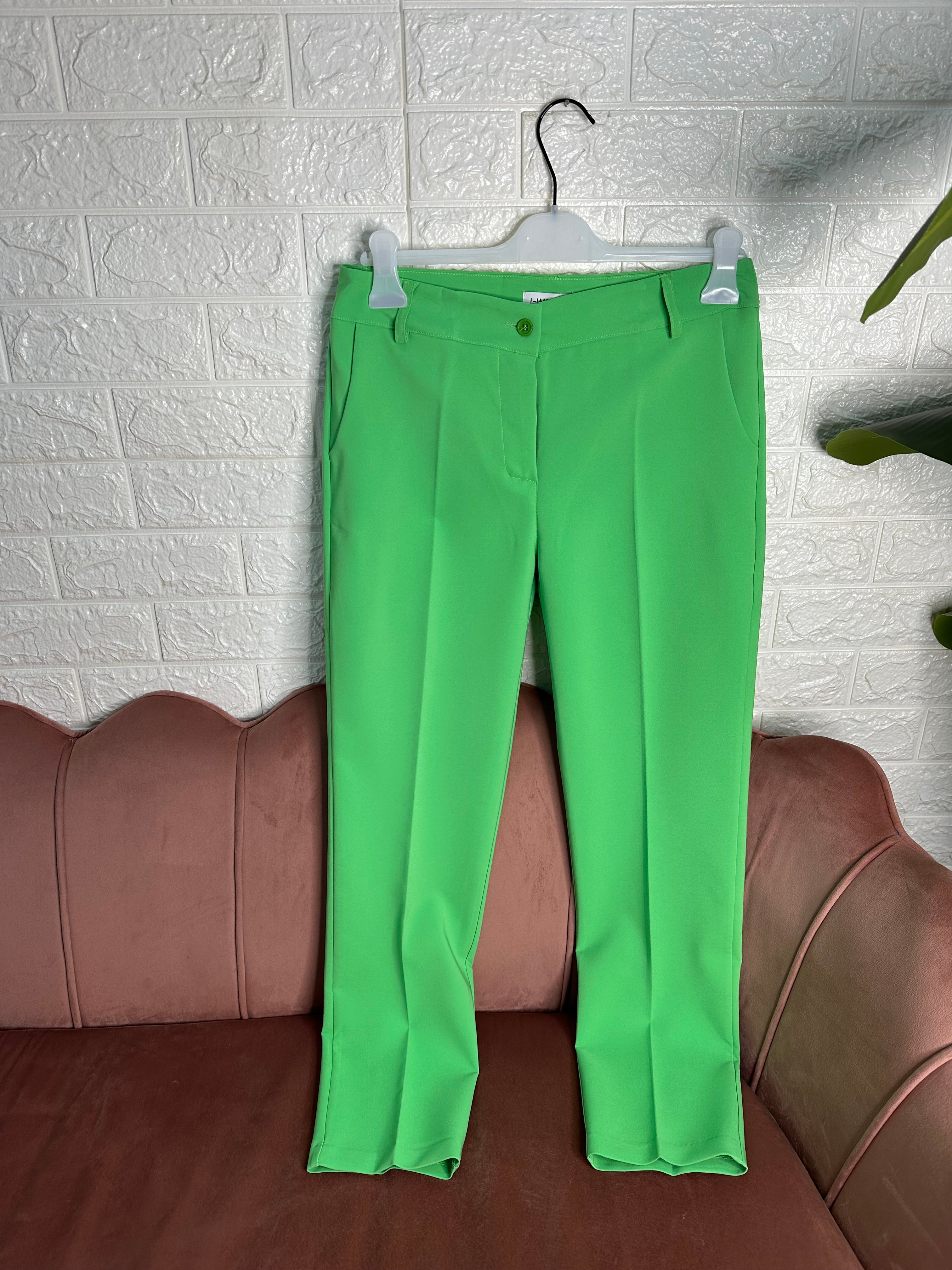 Pantalone a sigaretta